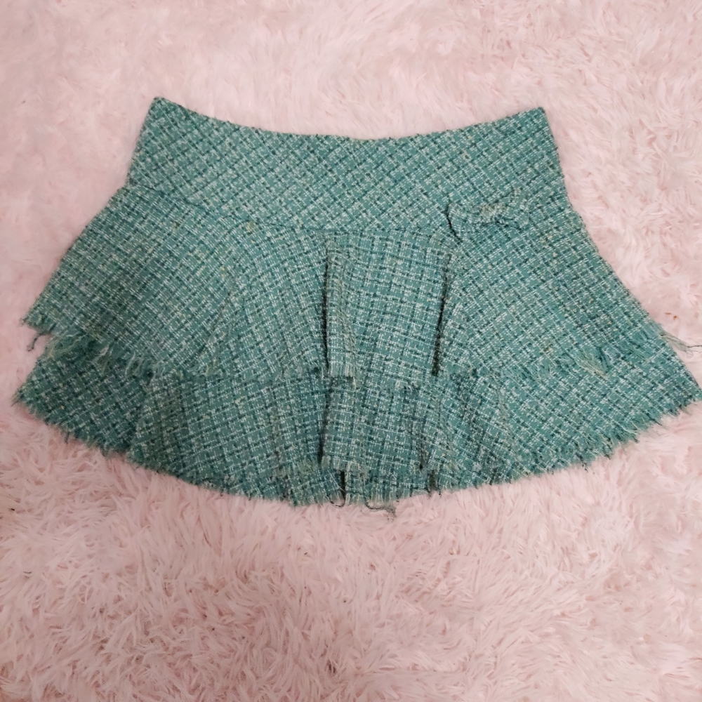 🪷TAUNT distressed "skater style" layered, aqua color tweed skirt. sz.11